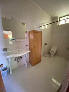 Two minutes walk from jinnah super market, Islamabad